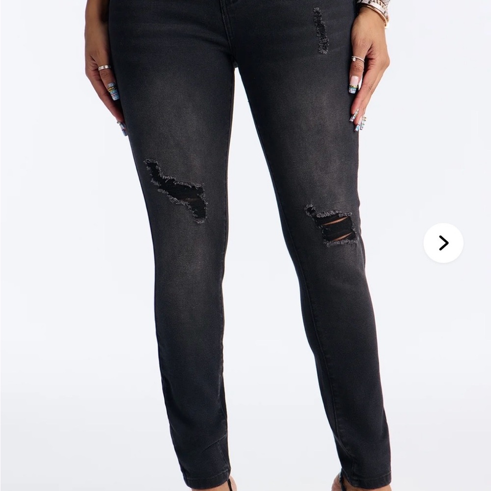 NWT Fashion Nova Black Wash Ripped Skinny Jeans – Size 15 – High Stretch